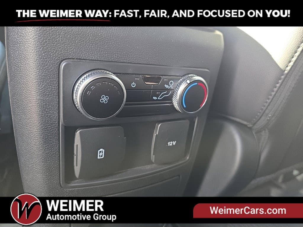Pre-Owned 2023 Ford Explorer ST-Line - photo - 13