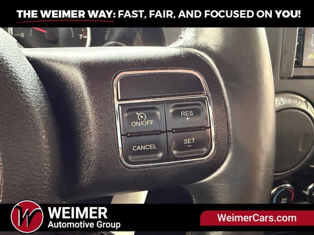 Pre-Owned 2015 Jeep Wrangler Unlimited Sport - photo - 31