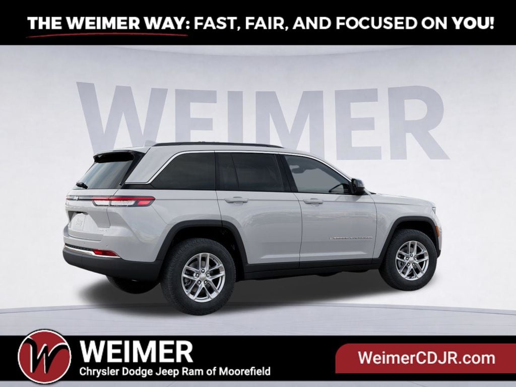 New 2026 Jeep Grand Cherokee Laredo - photo - 3