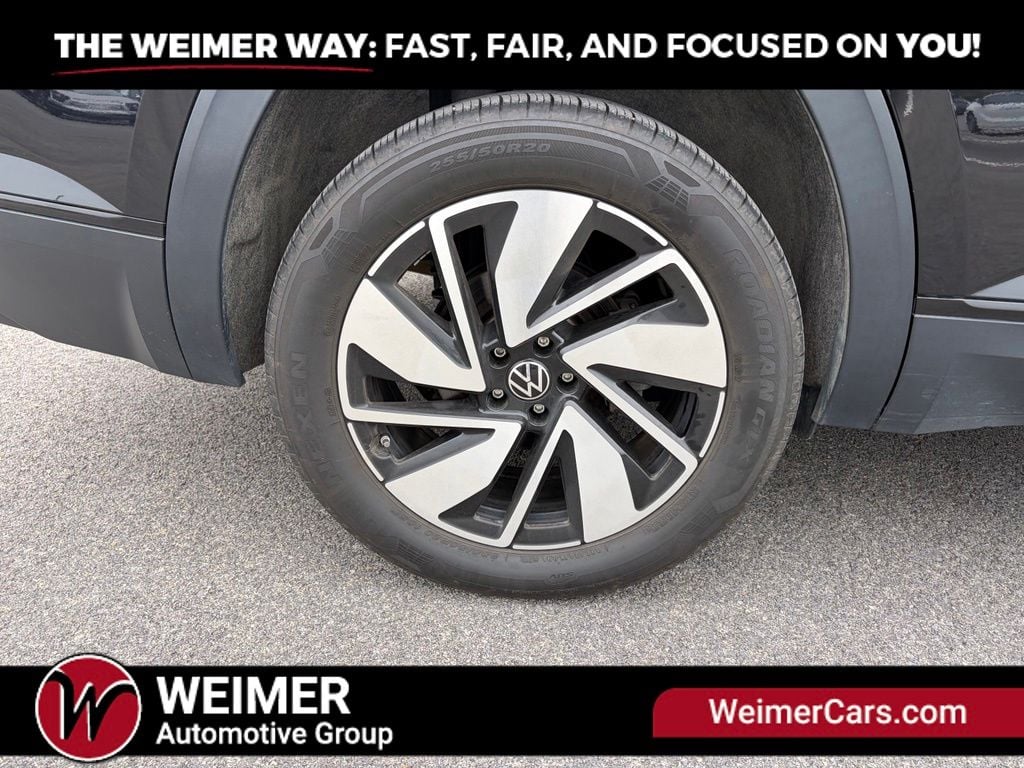Pre-Owned 2024 Volkswagen Atlas 2.0T SEL - photo - 12