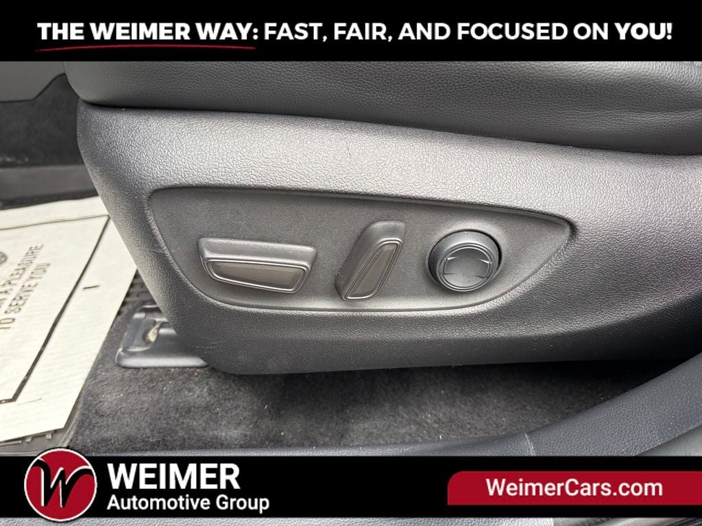 Pre-Owned 2021 Toyota Highlander XLE - photo - 26