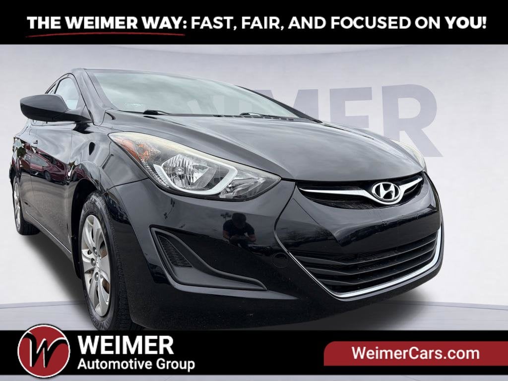 Pre-Owned 2016 Hyundai Elantra SE - photo - 12