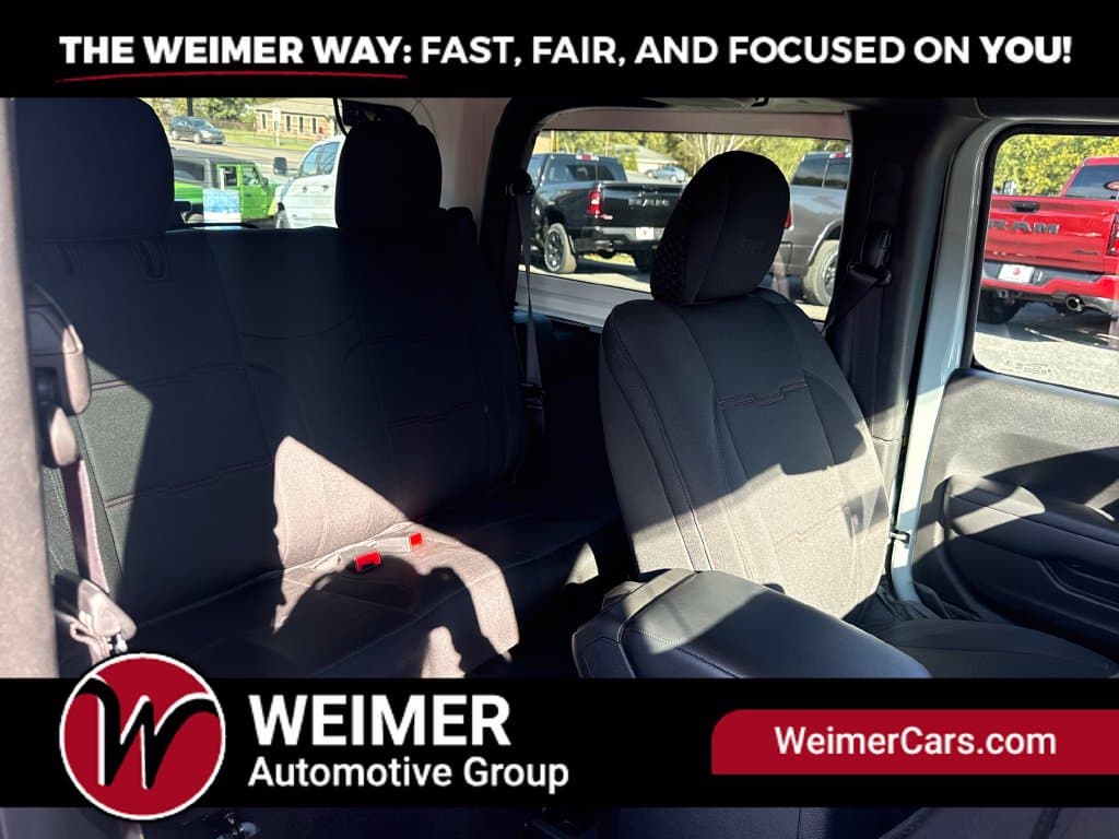 Pre-Owned 2023 Jeep Wrangler Sport - photo - 10