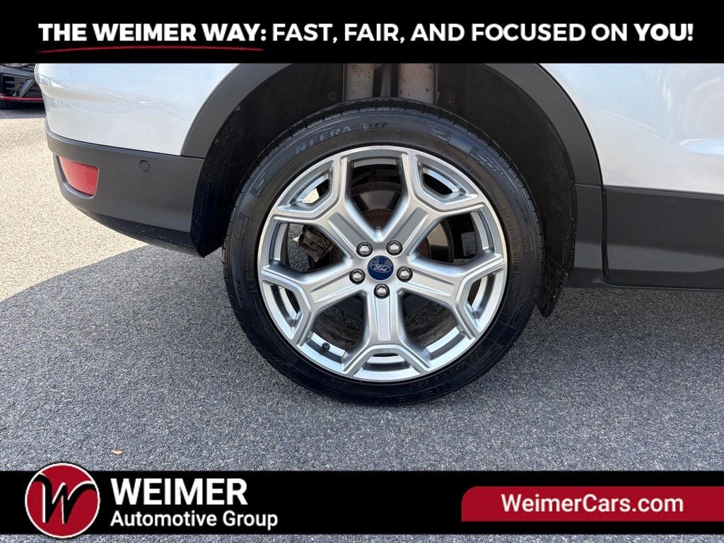 Pre-Owned 2019 Ford Escape Titanium - photo - 12