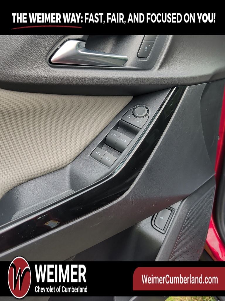 New 2027 Chevrolet Equinox LT - photo - 9