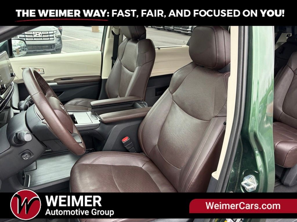 Pre-Owned 2021 Toyota Sienna Platinum - photo - 22