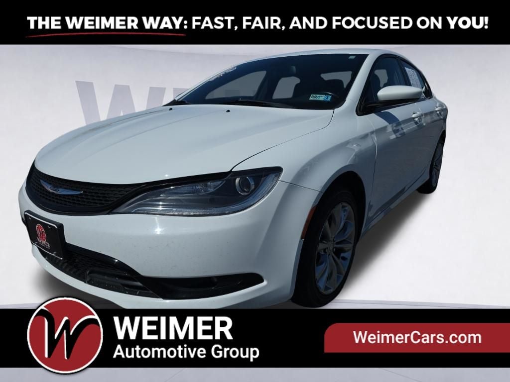 2015 Chrysler 200 S Photo in Moorefield, WV 26836