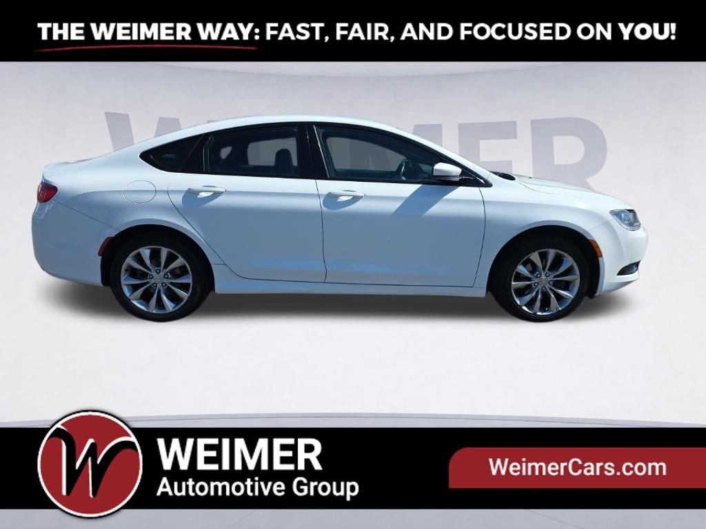 2015 Chrysler 200 S Photo in Moorefield, WV 26836