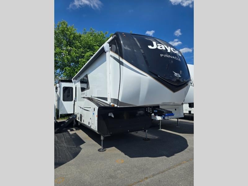 2026 Jayco 36FBTS Pinnacle Photo in Moorefield, WV 26836