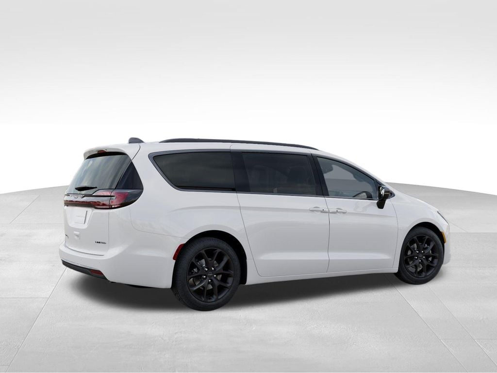 2027 Chrysler Pacifica Limited Photo in Keyser WV 26726