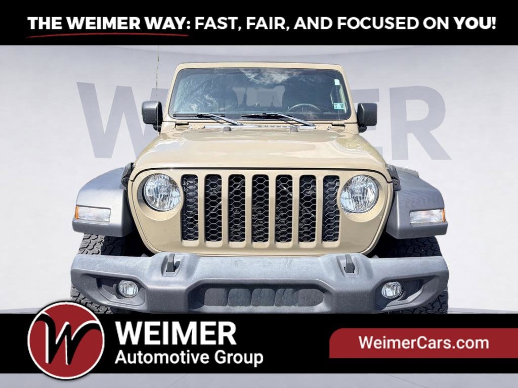 2020 Jeep Gladiator Sport Photo in Moorefield WV 26836
